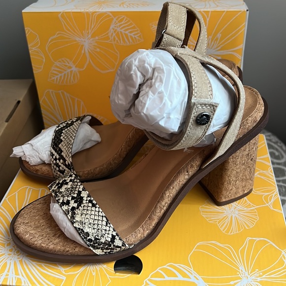 Yellowbox Caikos strappy open toe sandals - Picture 3 of 4